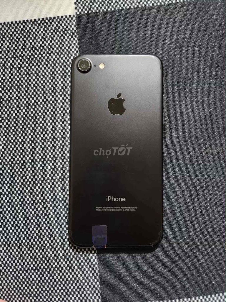 Apple iPhone 7 32GB Đen. Mua bán Điện thoại tại Quận Cầu Giấy Hà Nội được đăng bởi Ngoc Bich hình 1