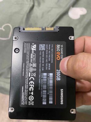 SSD Samsung 250G Evo 860 chuẩn zin 100%. Mua bán Linh kiện (RAM, Card...) tại Quận 4 Tp Hồ Chí Minh được đăng bởi Trần Phú