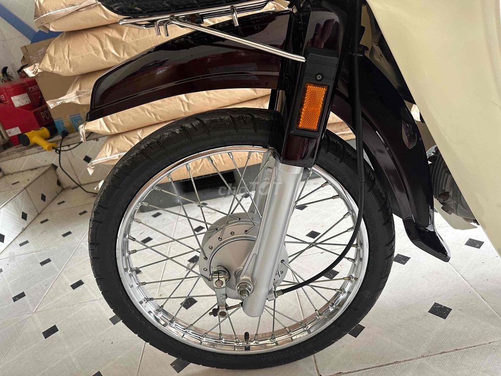 Honda Dream Thai up 110 коричневый, белый