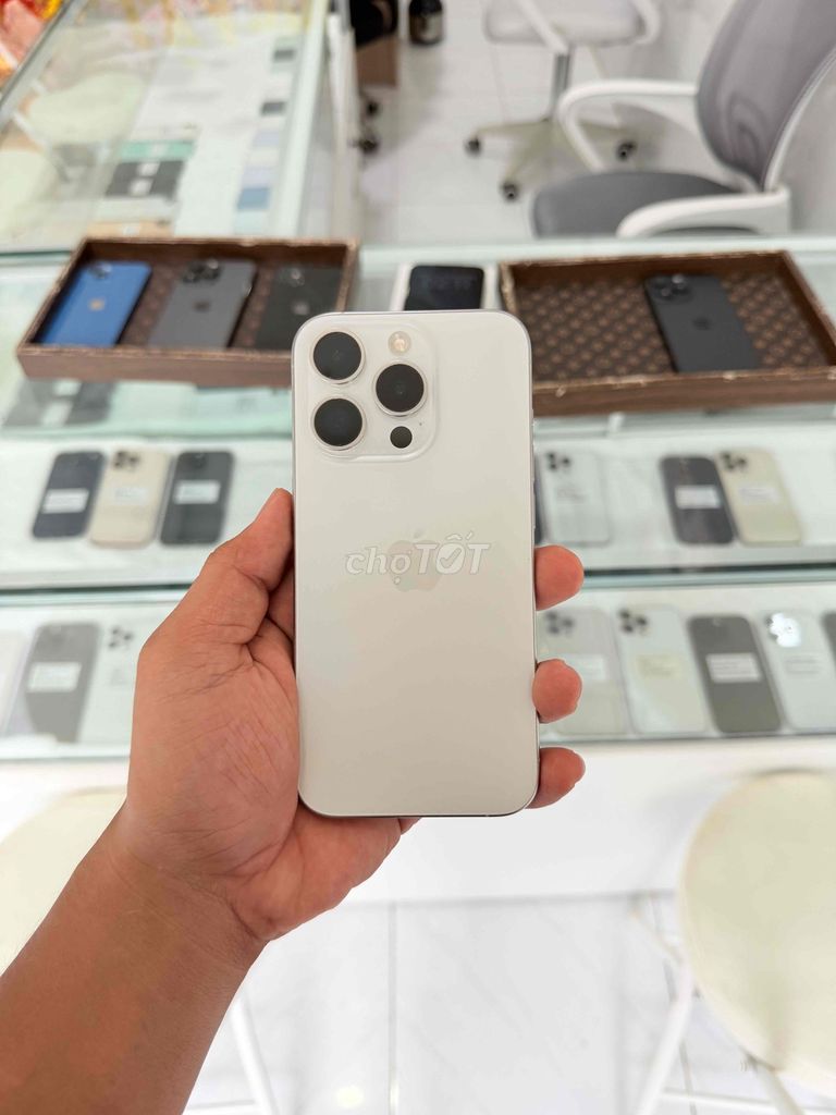 Apple iPhone 15 Pro 128GB Trắng Titanium 88%. Mua bán Điện thoại tại Thành phố Long Xuyên An Giang được đăng bởi Lý Apple hình 1