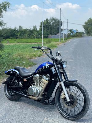 Suzuki Intruder 750 Xanh Đen