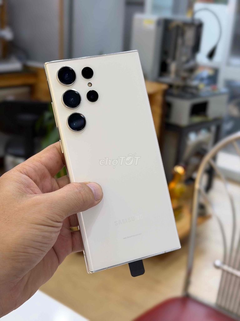 Samsung Galaxy S23 Ultra Trắng Như mới. Mua bán Điện thoại tại Quận Thanh Khê Đà Nẵng được đăng bởi dương hình 1