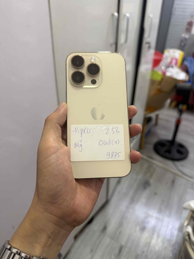 Apple iPhone 14 Pro 256GB Vàng 99%. Mua bán Điện thoại tại Quận Hải Châu Đà Nẵng được đăng bởi Hoàng Táo 273 Nguyễn Hoàng Đà Nẵng hình 1