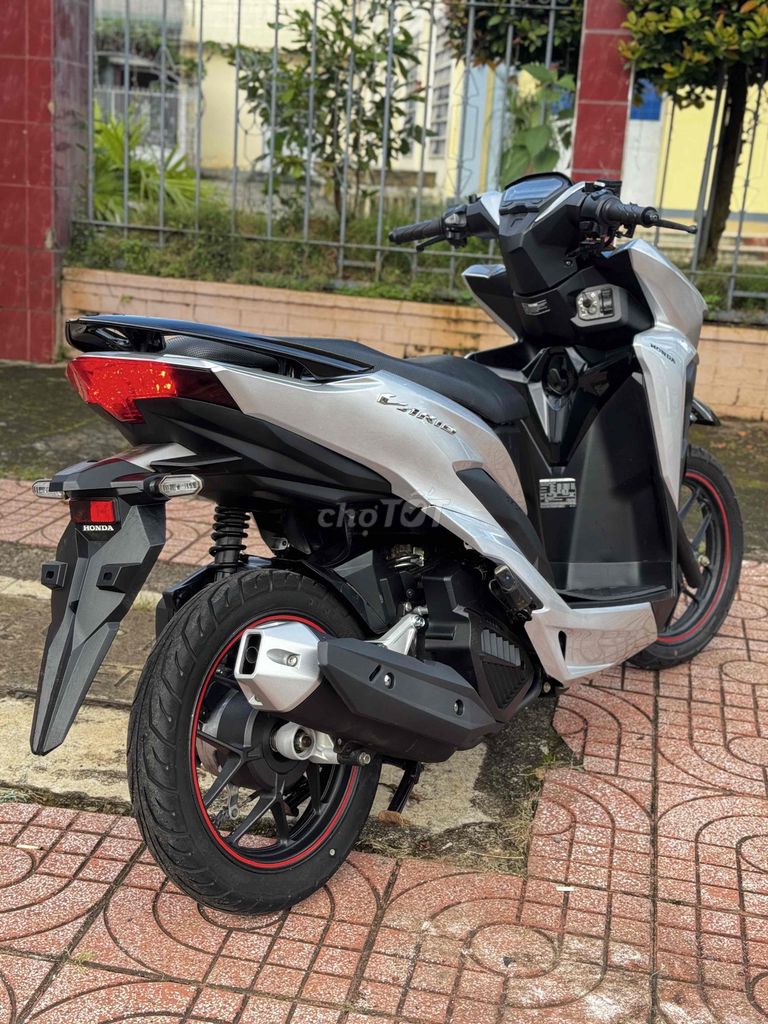 Vario 125. Mua bán Xe máy tại Thành phố Buôn Ma Thuột Đắk Lắk được đăng bởi Cửa Hàng Xe Máy 297 Nguyễn văn cừ hình 3