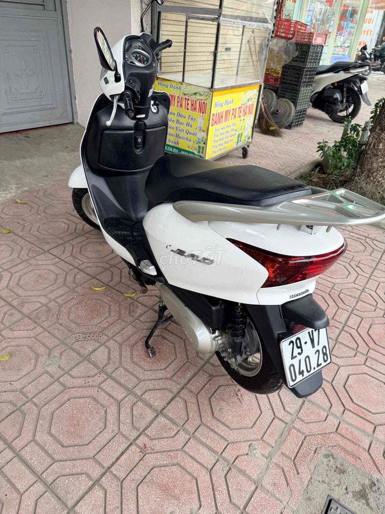 e bán xe lead đẹp long lanh so với các xe khác ạ. Mua bán Xe máy tại Quận Long Biên Hà Nội được đăng bởi Nguyen Chung hình 3