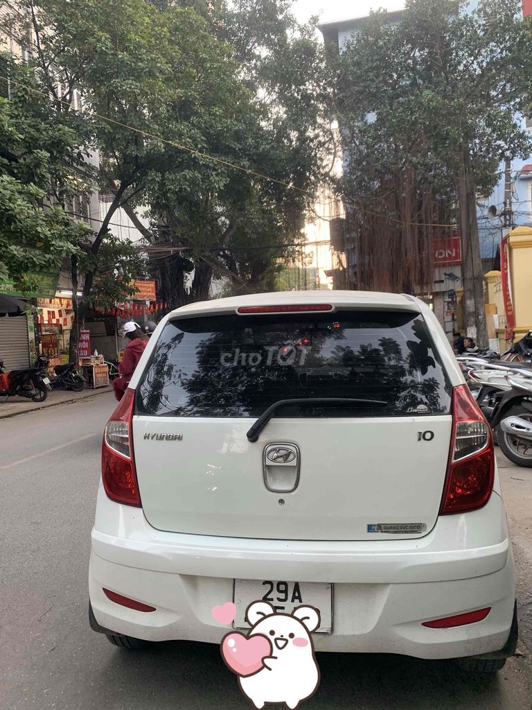 Hyundai  i10 2011 - 99300 km. Mua bán Ô tô tại Quận Hoàng Mai Hà Nội được đăng bởi Chị Diệp  hình 2