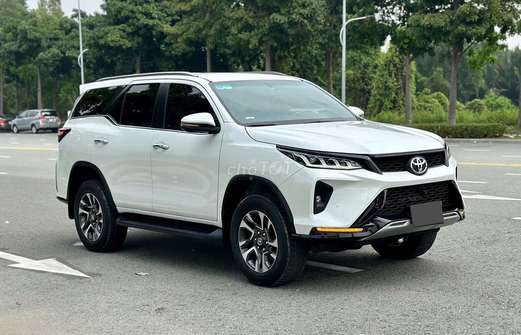Toyota Fortuner Legender 4x2 AT 2023 - 29000 km. Mua bán Ô tô tại Thành phố Thủ Đức Tp Hồ Chí Minh được đăng bởi ĐỨC XE LƯỚT hình 3