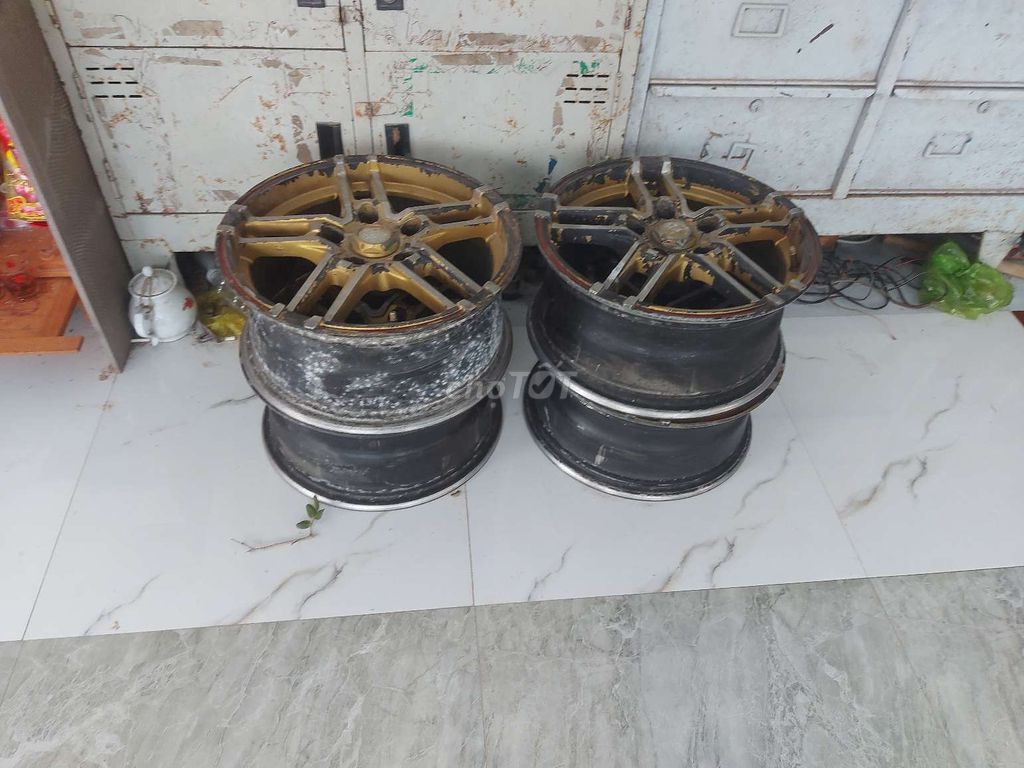 2 bộ mâm R15, 5 lổ ốc, hệ lổ 11cm. Mua bán Phụ tùng xe tại Huyện Cái Bè Tiền Giang được đăng bởi AN hình 2