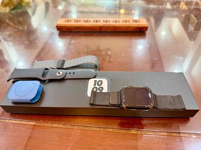 Apple Watch S8-45mm bản thép,dây milan zin fullbox. Mua bán Thiết bị đeo thông minh tại Quận Cẩm Lệ Đà Nẵng được đăng bởi Anh Binh