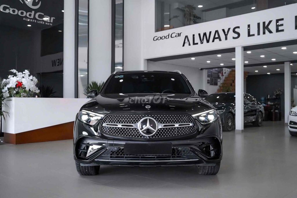 𝐌𝐄𝐑𝐂𝐄𝐃𝐄𝐒-𝐁𝐄𝐍𝐙 GLC300 4MATIC SẢN XUẤT 2023 LƯỚT. Mua bán Ô tô tại Quận 7 Tp Hồ Chí Minh được đăng bởi GoodCar hình 2