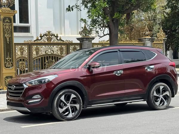 Hyundai Tucson 2018. Mua bán Ô tô tại Quận Tây Hồ Hà Nội được đăng bởi Quang Trung hình 3