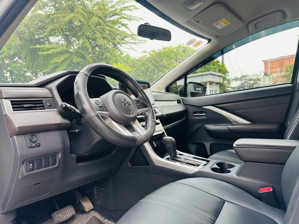 Mitsubishi Xpander Premium 2024 màu trắng. Mua bán Ô tô tại Quận Bình Tân Tp Hồ Chí Minh được đăng bởi Minh Trí  hình 7