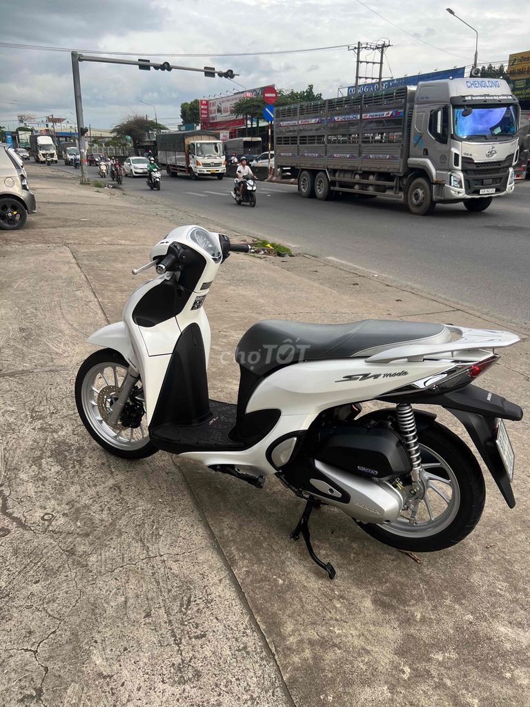 Honda SH Mode 2024 Trắng 6000 km có bán trả góp. Mua bán Xe máy tại Huyện Trảng Bom Đồng Nai được đăng bởi cửa hàng xe máy Trần Sơn  hình 3