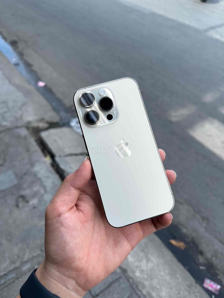 Apple iPhone 14 Pro 256GB Vàng Nguyên bản. Mua bán Điện thoại tại Thành phố Nha Trang Khánh Hòa được đăng bởi Việt hình 1