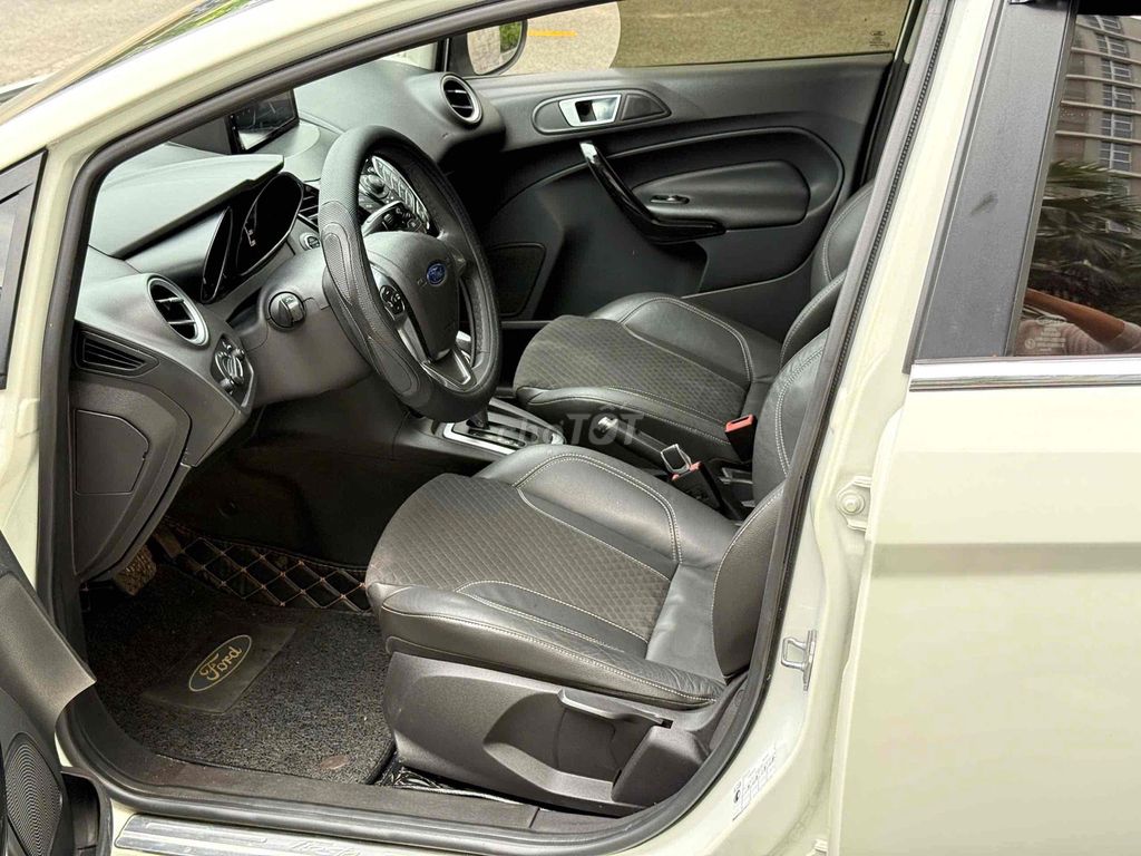 Ford Fiesta 2014 Titanium 1.5 AT - 70000 km. Mua bán Ô tô tại Quận Tân Phú Tp Hồ Chí Minh được đăng bởi Thế Anh hình 4