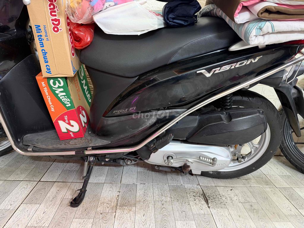 Honda Vision 2014 108 куб. см, черная, очень хорошая машина!