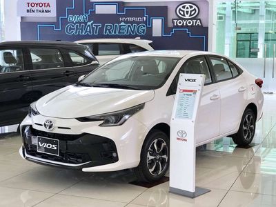 Toyota Vios 2024 giá giảm bất ngờ