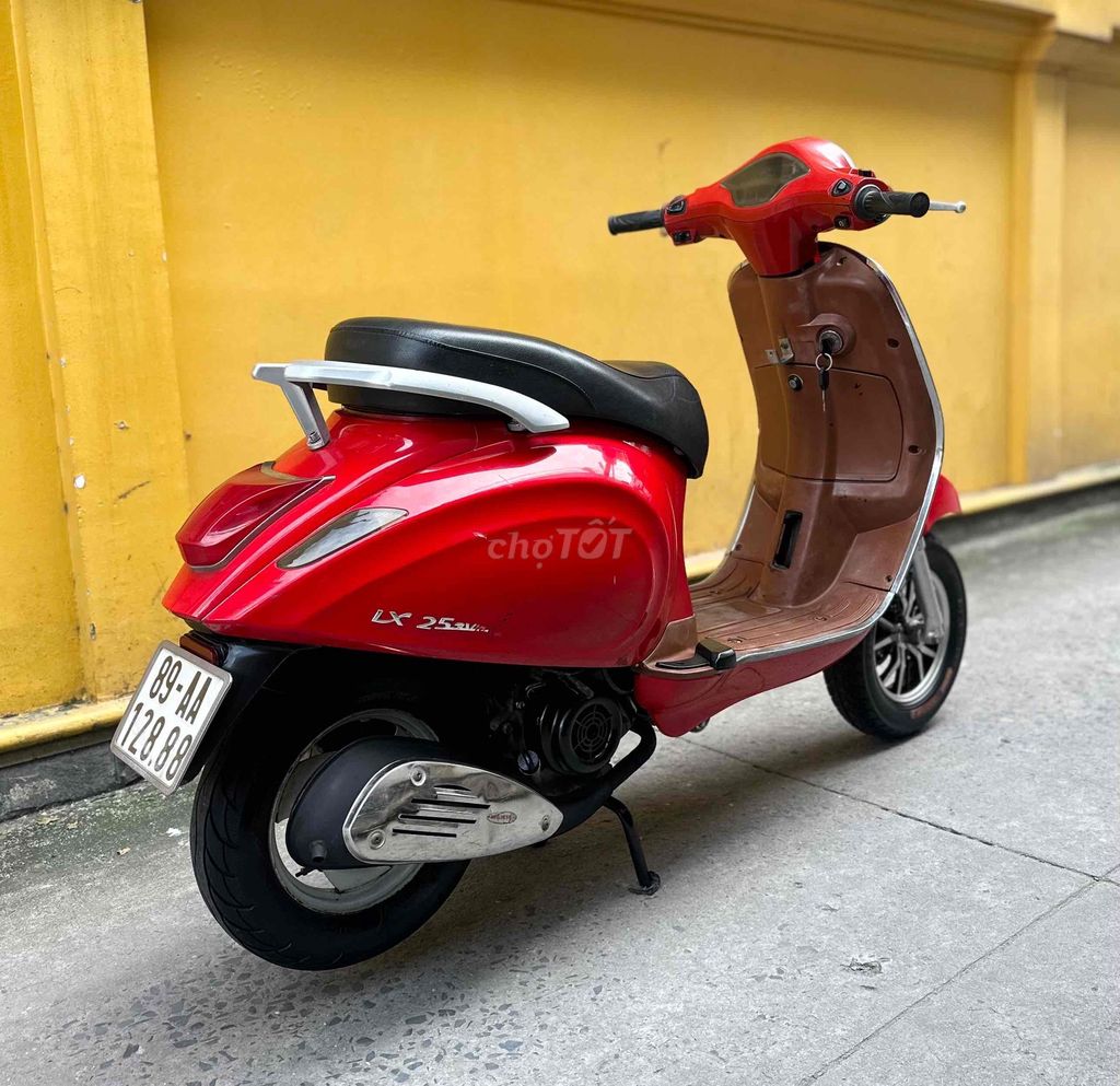 Vespa 50cc đẹp, máy êm thì thầm bao vọt. Mua bán Xe máy tại Quận 8 Tp Hồ Chí Minh được đăng bởi Quân  hình 3