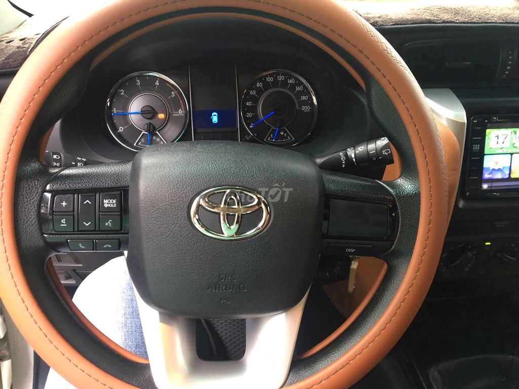 0932602828 - Toyota Fortuner 2017 Số sàn