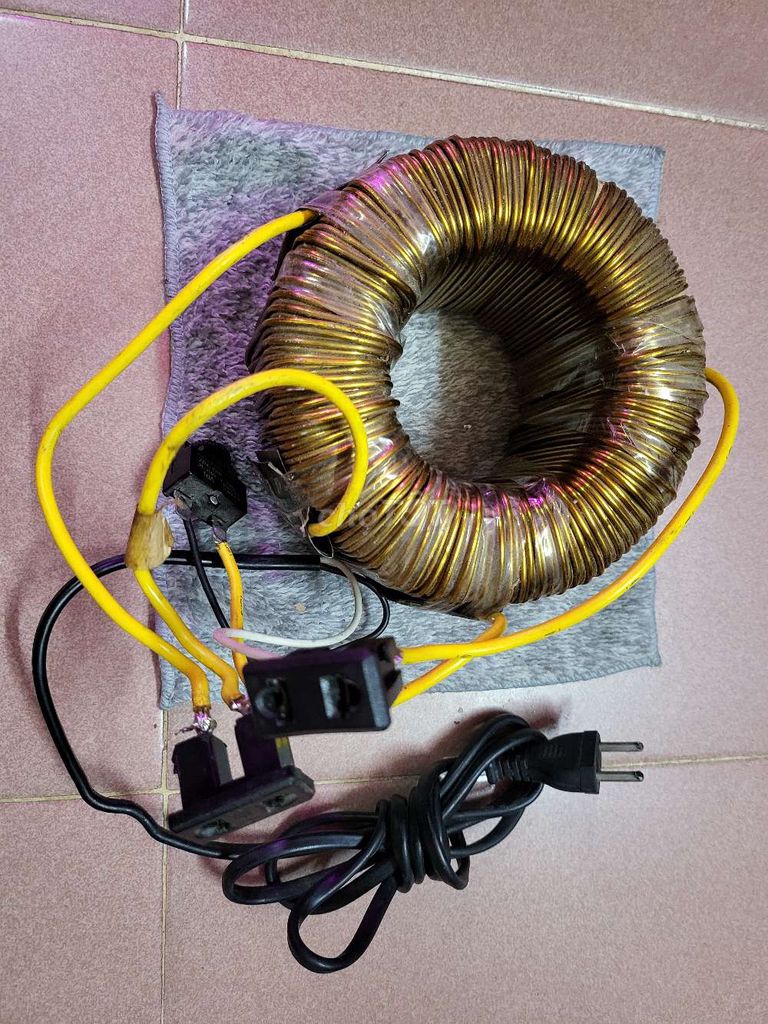 Cục biến áp tự ngẫu LIOA ra 100V-120V hàng xịn. Mua bán Tivi, Âm thanh tại Quận 11 Tp Hồ Chí Minh được đăng bởi HẢI  TiVi Quận 11 hình 1