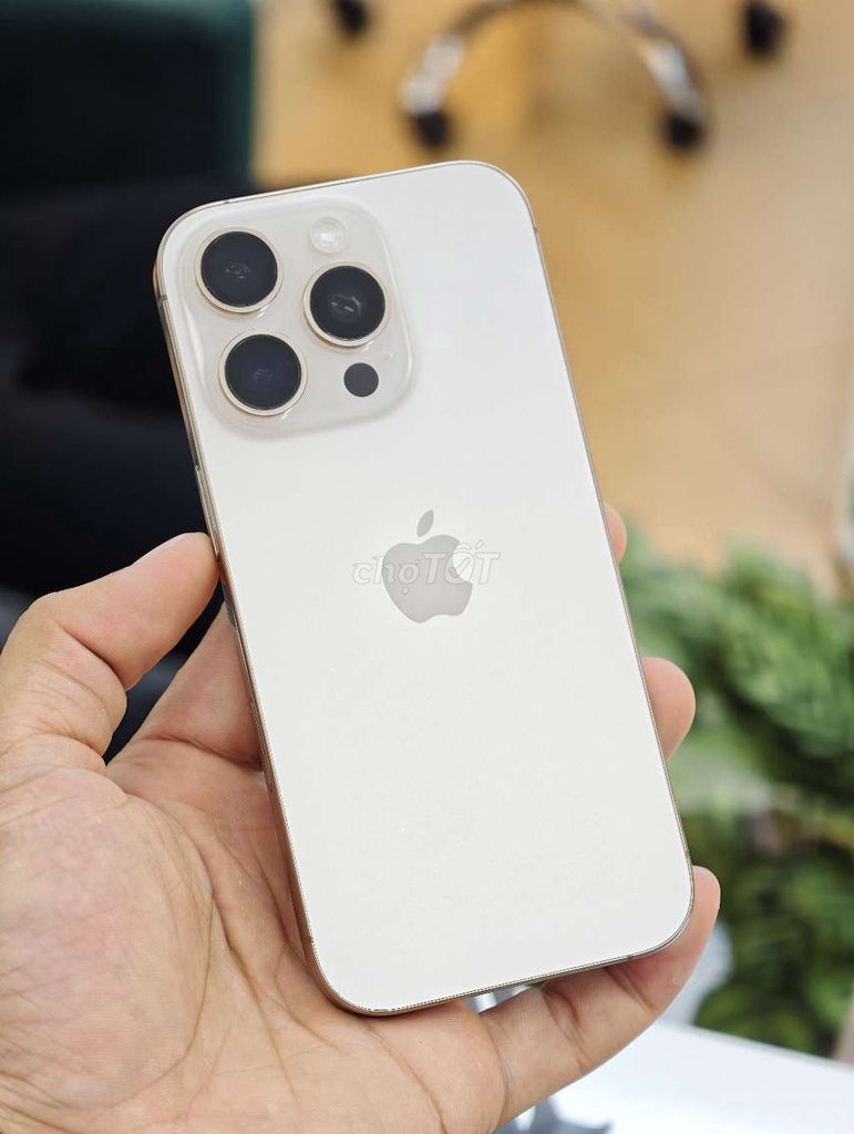 🍎IPHONE 16PRO 128GB GOLD ĐẸP NGUYÊN BẢN 98% P89👇. Mua bán Điện thoại tại Quận Hải An Hải Phòng được đăng bởi 98 Ngô Gia Tự Hoàng Dũng Mobile Ngã 3 Văn Cao hình 1