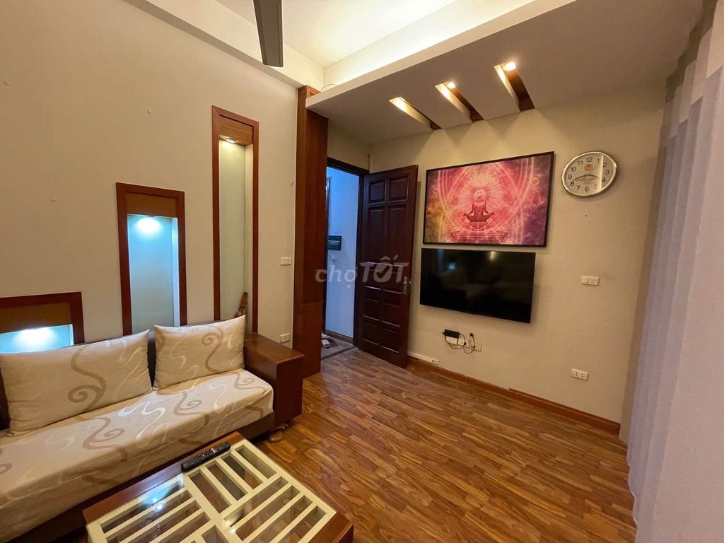 Cho thuê tầng 2 nhà 4 tầng ngõ 115 Núi Trúc, Ba Đình, Hà Nội