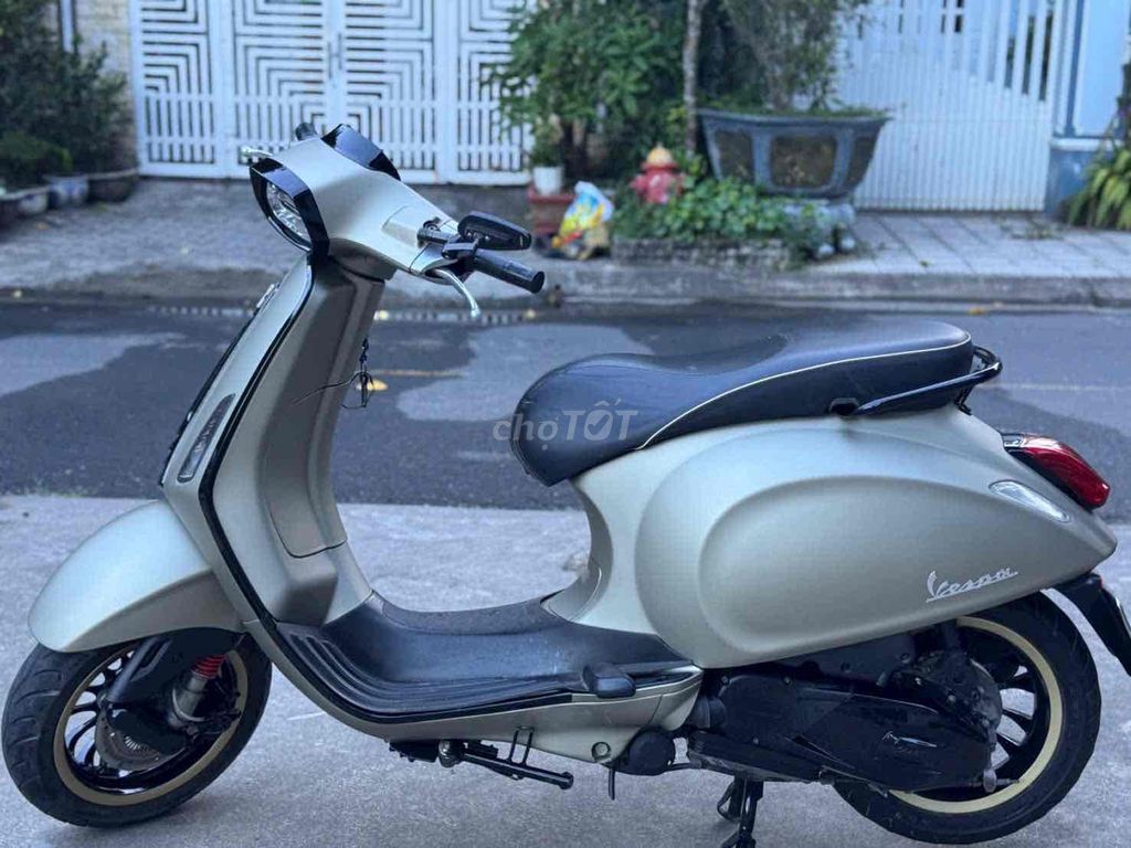 Vespa phanh ABS máy igert Zin chất chính chủ. Mua bán Xe máy tại Quận Thanh Khê Đà Nẵng được đăng bởi A Dũng hình 1