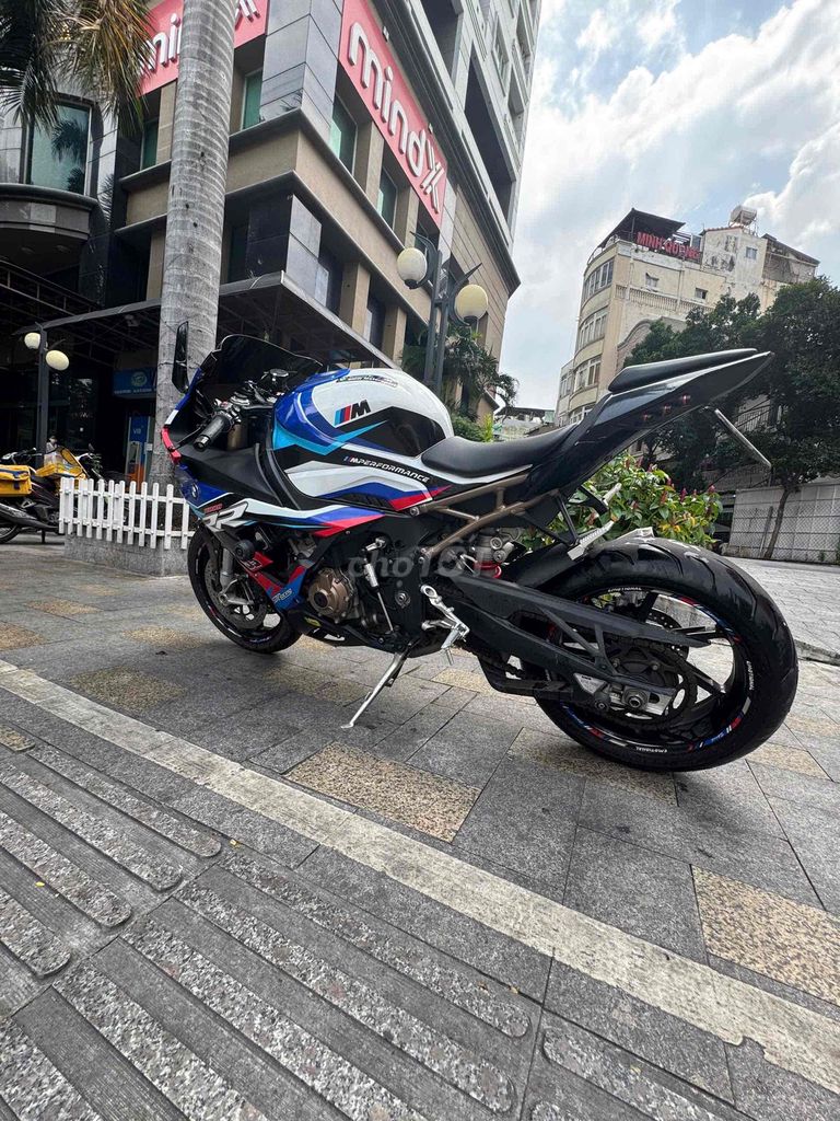 BMW S1000RR Xanh Trắng Đỏ. Mua bán Xe máy tại Quận 1 Tp Hồ Chí Minh được đăng bởi Tuấn moto hình 6