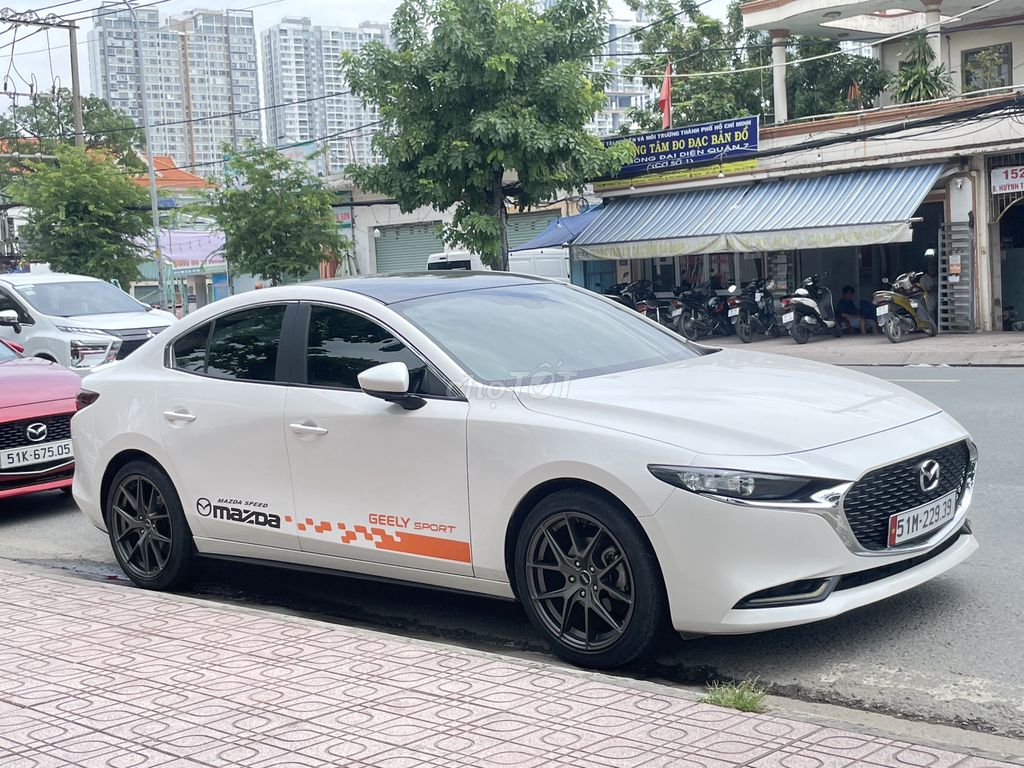 Bán Xe 1 chính chủ từ đầu mazda3 đời 2020 trắng. Mua bán Ô tô tại Quận 7 Tp Hồ Chí Minh được đăng bởi Dũng hình 4