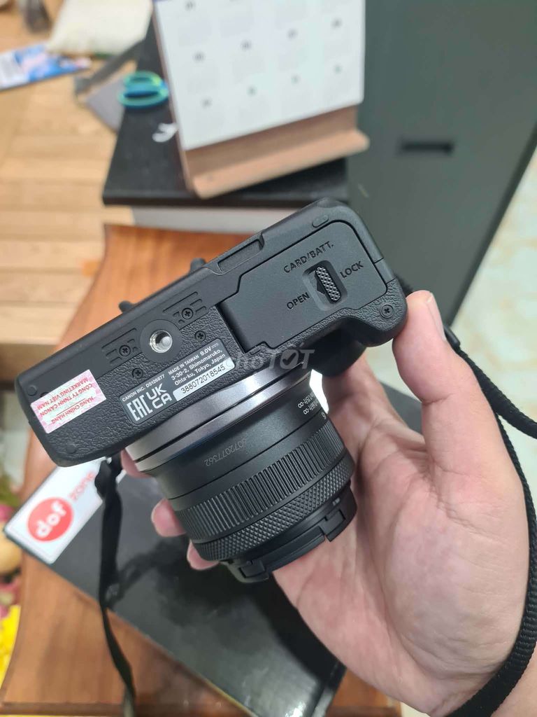 Máy ảnh Canon R50 Đen Đã qua sử dụng. Mua bán Máy ảnh, Máy quay tại Thành phố Nha Trang Khánh Hòa được đăng bởi Vũ Lê Quang hình 1