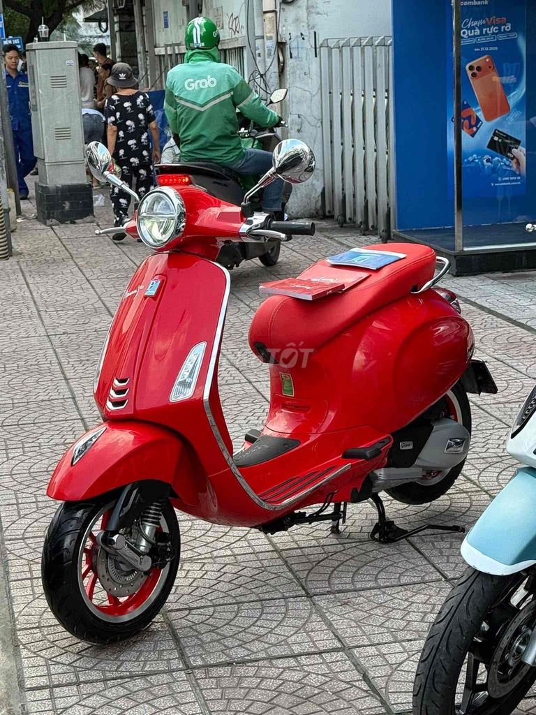 Vespa Primaver Red limited 2021 siêu mới 95%. Mua bán Xe máy tại Quận Phú Nhuận Tp Hồ Chí Minh được đăng bởi VESPA Piaggio Quốc Vương  hình 6