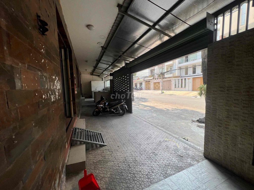 Bán Góc 2 Mặt Tiền Trần Văn Kiểu Với Đường 22 Ngay Metro Bình Phú