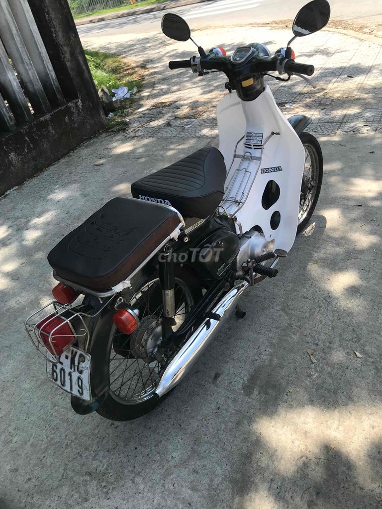 bán hon đa cub 50cc máy êm điện đen coi đầy đủ. Mua bán Xe máy tại Quận Thanh Khê Đà Nẵng được đăng bởi Bàn Chân Trần hình 2