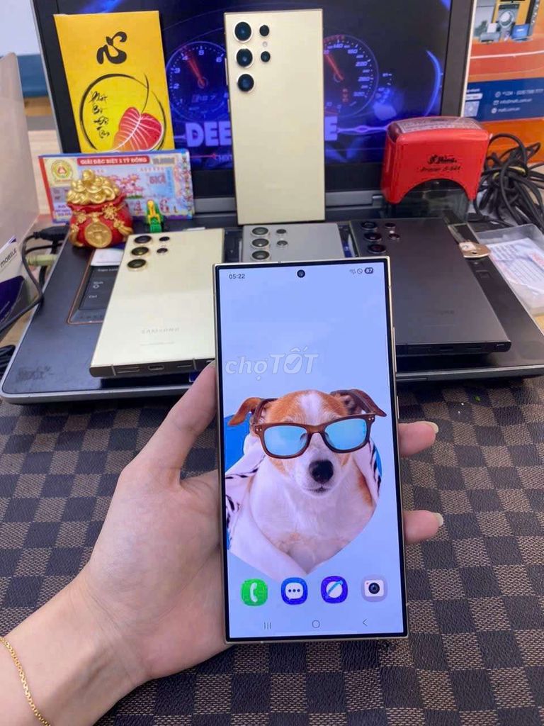 S24 Ultra 12GB/512GB gold. Mua bán Điện thoại tại Quận 4 Tp Hồ Chí Minh được đăng bởi Minh phương hình 1