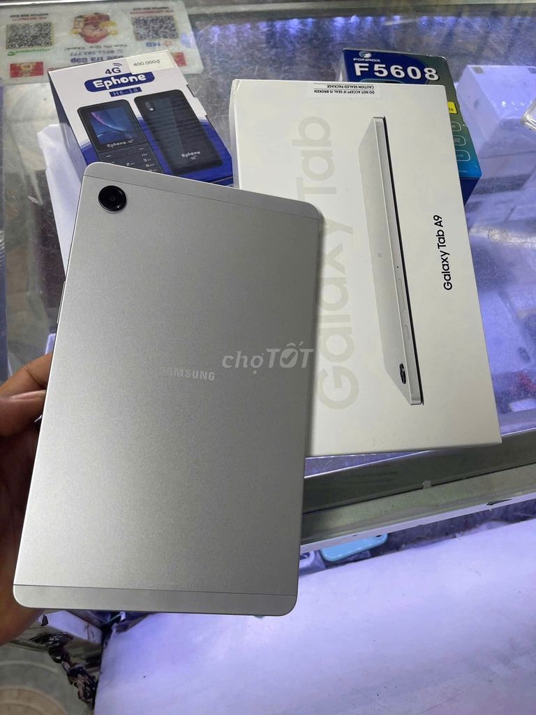 Samsung Galaxy Tab A9 Bạc Mới. Mua bán Máy tính bảng tại Huyện Củ Chi Tp Hồ Chí Minh được đăng bởi Hương Điện Máy Trả Góp Lê Triều hình 3
