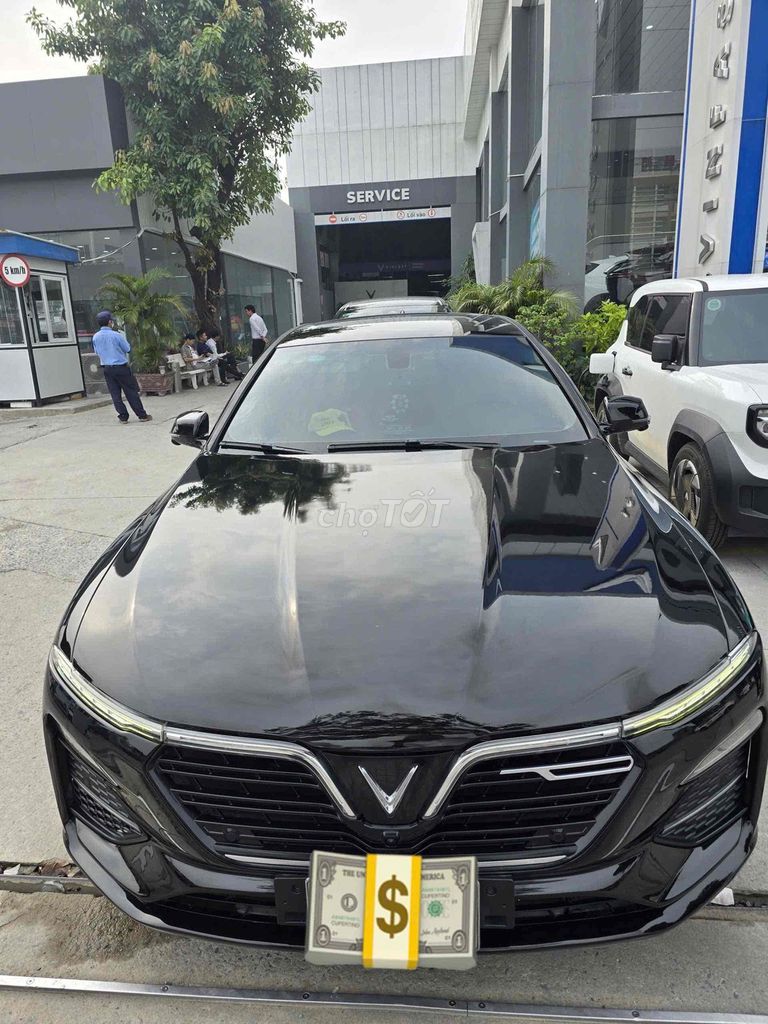 Vinfast Lux A 2.0 Tubor Premium высшая комплектация 2020, чёрный