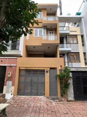 Аренда · 5 комн. · 120 м² · Quận 7, ул. trần trọng cung