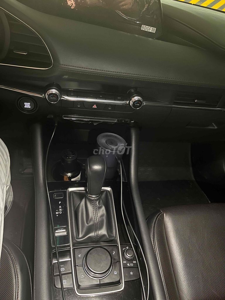 Mazda 3 Sedan Premium 2022 белый 65000 км