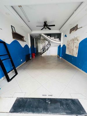 Townhouse 126 m² · 4 bed · Đường Lê Văn Lương