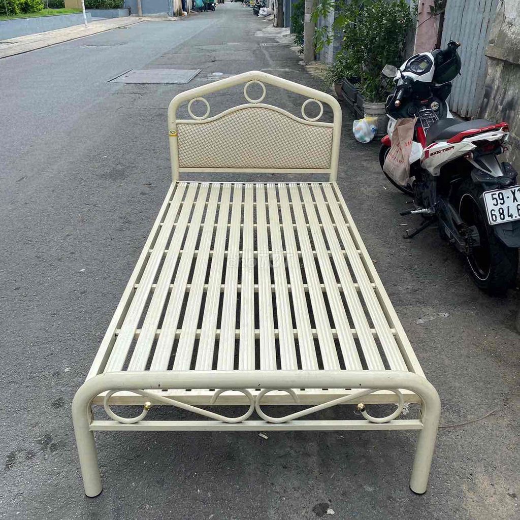 giường sắt đơn 1m x 2m