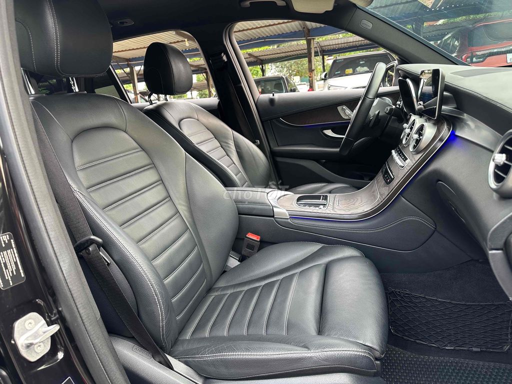 Mercedes Benz GLC 200 Sx 2020 4Matic Đen 56000km. Mua bán Ô tô tại Quận Cầu Giấy Hà Nội được đăng bởi Vũ Kiên hình 19