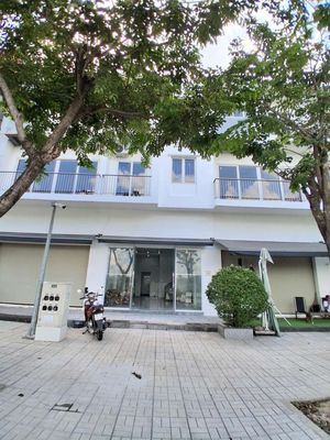 Cho thuê shop house Suncasa Hòa Phú, gần thành phố mới, giá 15 triệu