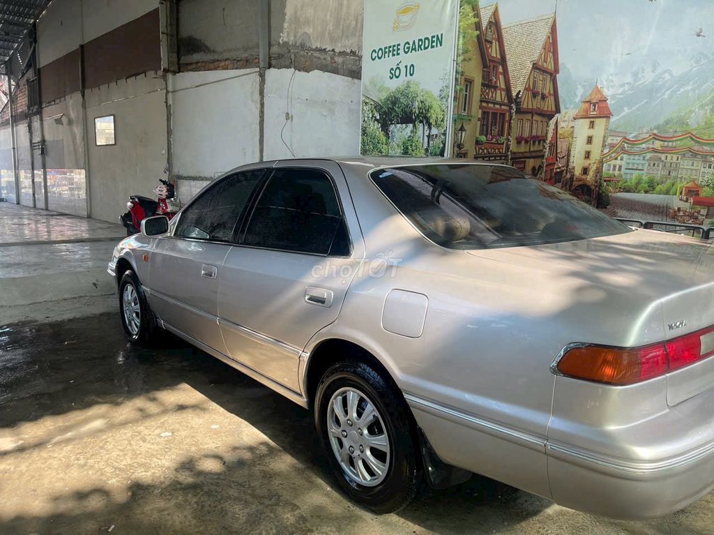Toyota Camry 1999 - 99999 km. Mua bán Ô tô tại Huyện Vũng Liêm Vĩnh Long được đăng bởi QUOC HUYNH hình 5