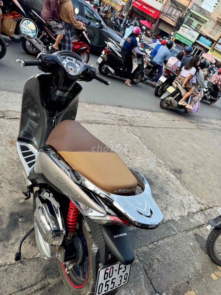 🔵🔵 SH Mode bạc đen đký T12/2018 xe đẹp có góp. Mua bán Xe máy tại Thành phố Biên Hòa Đồng Nai được đăng bởi XE MÁY CŨ THÀNH MỸ  hình 6