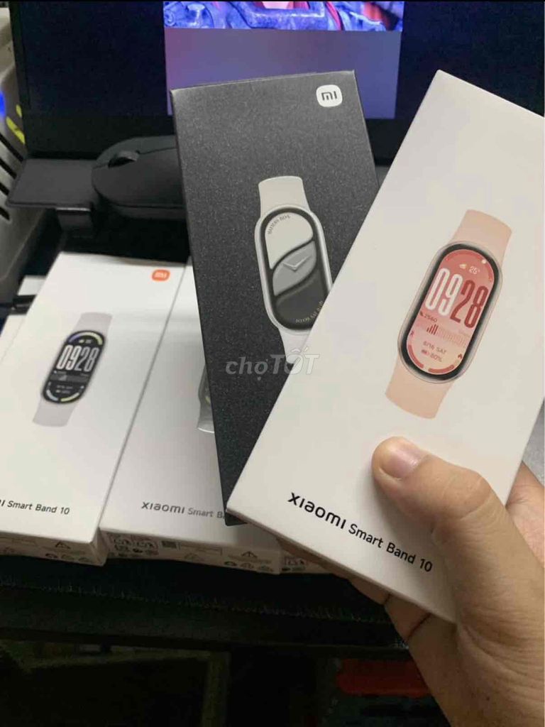 Xiaomi Mi Band 10 (Màu đen)  Mới 100%. Mua bán Thiết bị đeo thông minh tại Quận Tân Bình Tp Hồ Chí Minh được đăng bởi Vũ Khánh hình 1
