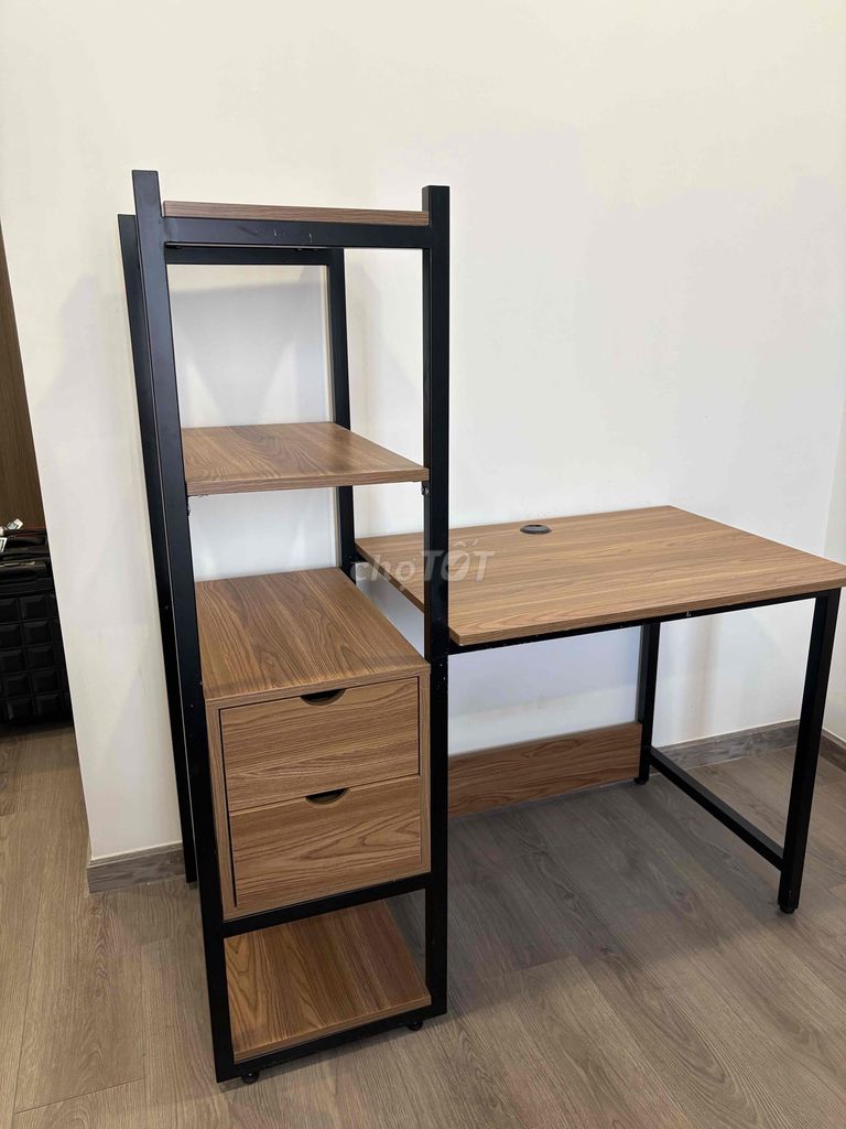 kệ . kệ kèm bàn .. Mua bán Tủ, kệ gia đình tại Quận Tân Phú Tp Hồ Chí Minh được đăng bởi  Diep Nguyen hình 1