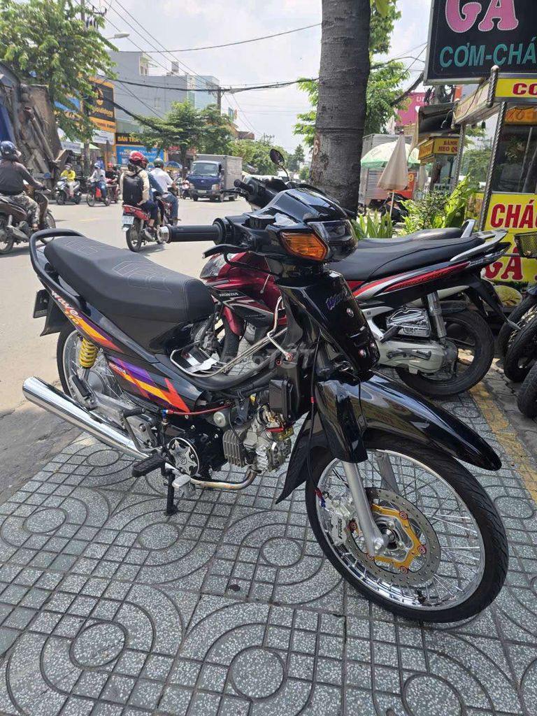 Fututre I up wave Thái,máy 54zz,full combo Redleo. Mua bán Xe máy tại Huyện Hóc Môn Tp Hồ Chí Minh được đăng bởi                    CẦM ĐỒ TÍN PHÁT hình 1