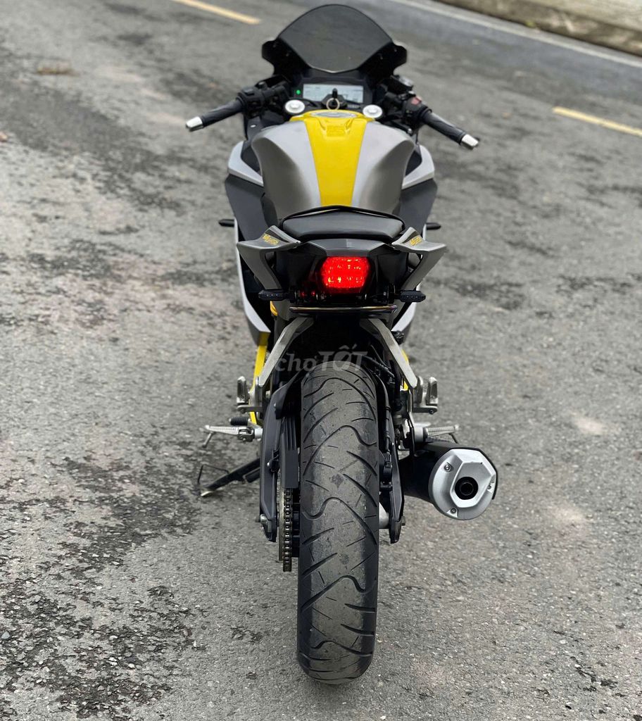 Yamaha R15 V3 Vàng Xám 11000 km. Mua bán Xe máy tại Huyện Long Thành Đồng Nai được đăng bởi Sói hình 6