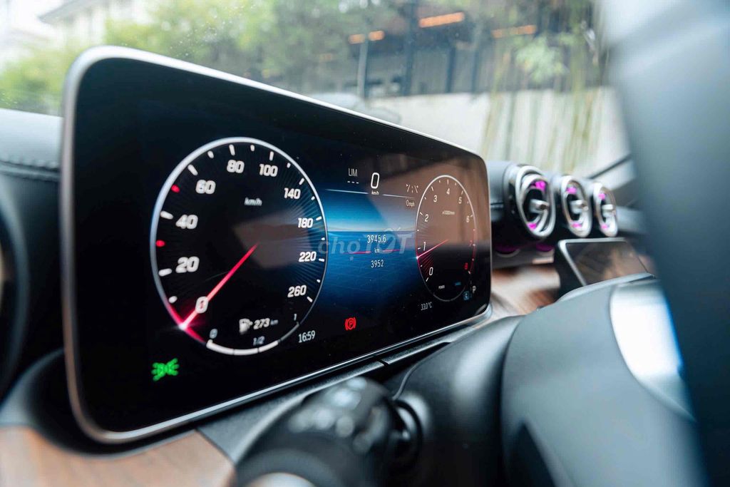 Mercedes C200 AVG Plus ĐKLĐ 2023 - 3900 km - 1 chủ. Mua bán Ô tô tại Quận 7 Tp Hồ Chí Minh được đăng bởi Thật Nguyễn LongAnh Auto hình 11