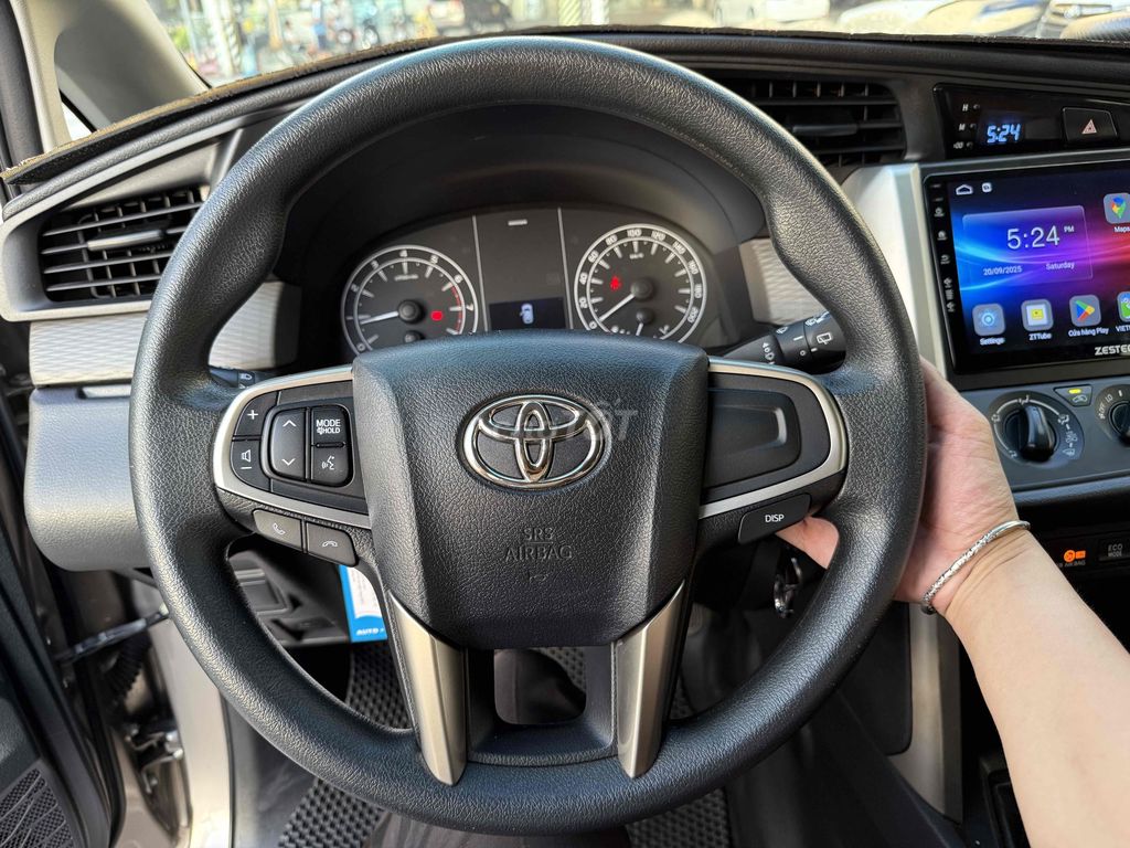 Toyota Innova 2020 2.0E Số Sàn - 1 Chủ - Tại Hãng. Mua bán Ô tô tại Quận Bình Thạnh Tp Hồ Chí Minh được đăng bởi Công Sang hình 13